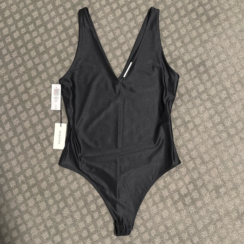 Aritzia Babaton Satinette VNeck Bodysuit